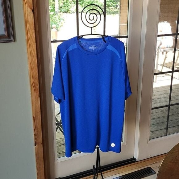 Vineyard Vines Logo 2 Toned Crew Neck Athletic Short Sleeve Sz XL Shirt - Picture 1 of 8